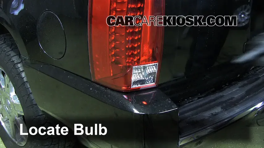 2008 Cadillac Escalade 6.2L V8 Lights Reverse Light (replace bulb)